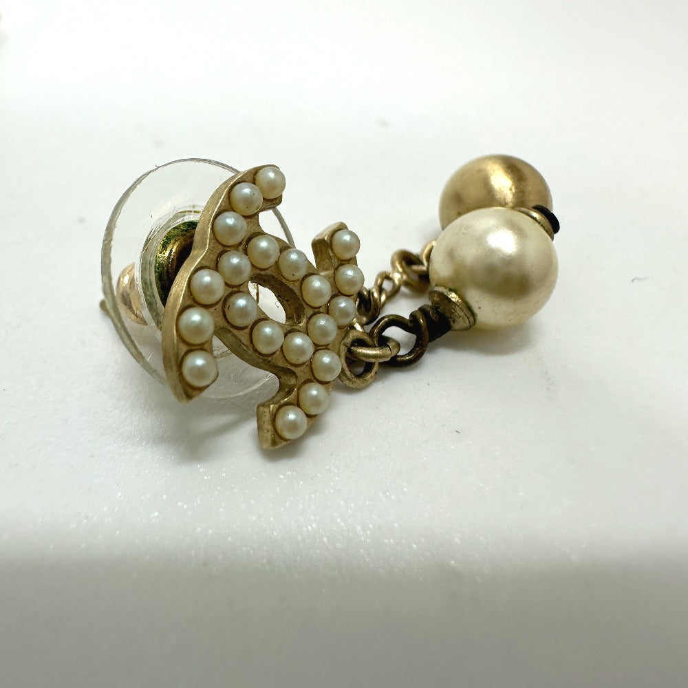 CHANEL Coco Mark Faux Pearl 05A Earrings GP Women's Gold
