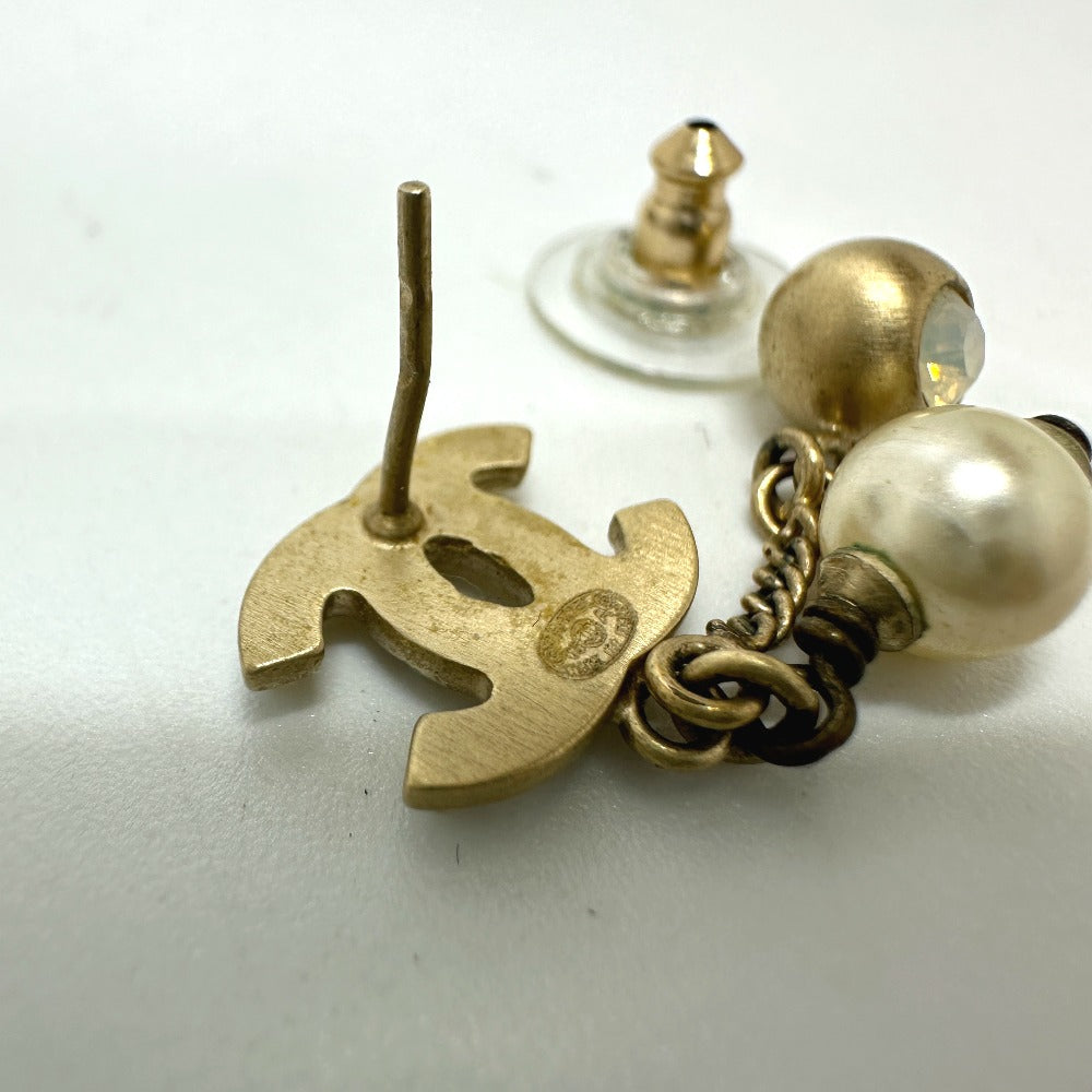 CHANEL Coco Mark Faux Pearl 05A Earrings GP Women's Gold