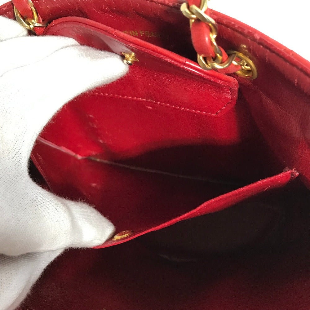 CHANEL Vintage Matelasse Quilted Chain Shoulder Bag in Lambskin, Red