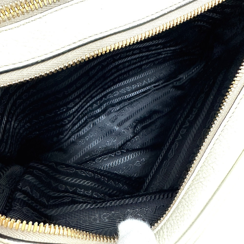 PRADA 斜め掛け ポシェット カバン ロゴ Wファスナーバッグ ショルダーバッグ レザー レディース ホワイト