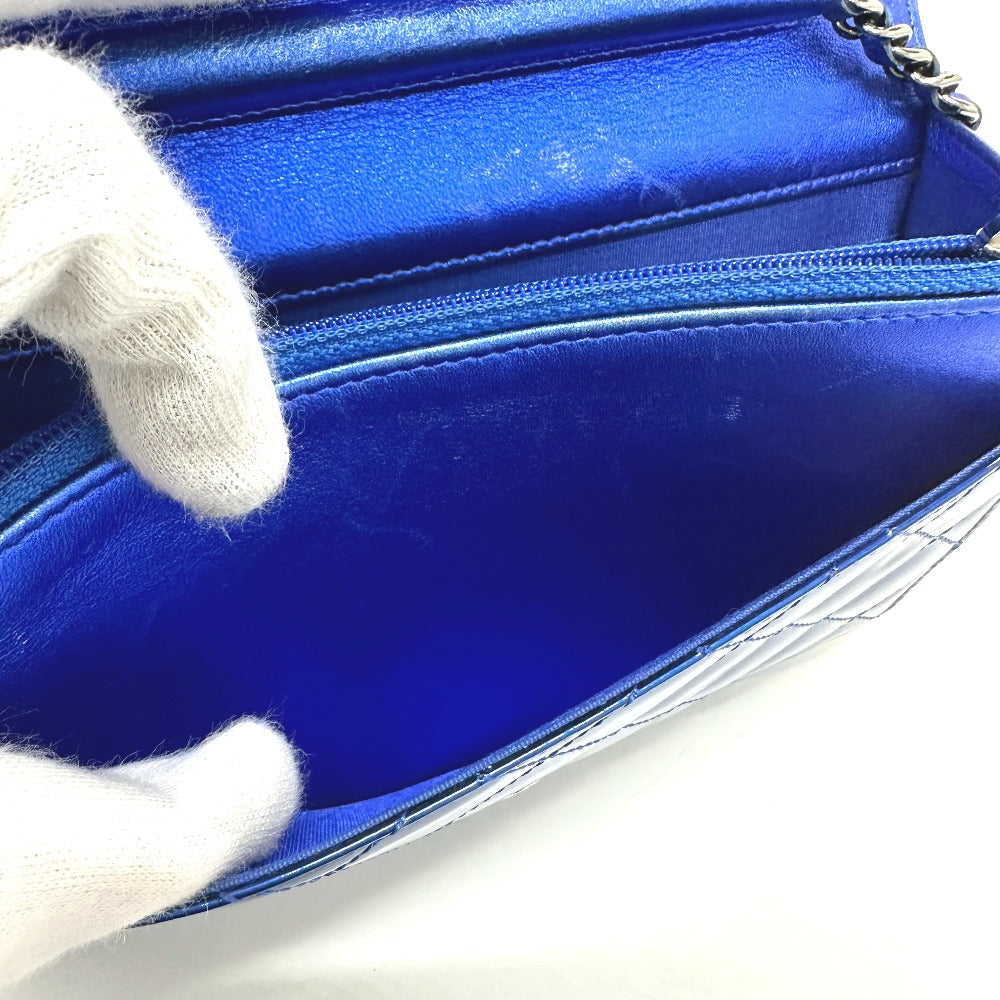 CHANEL 長財布 カバン チェーンバッグ ボーイシャネル CC ココマーク チェーンウォレット ショルダーバッグ パテントレザー レディース ガンメタブルー