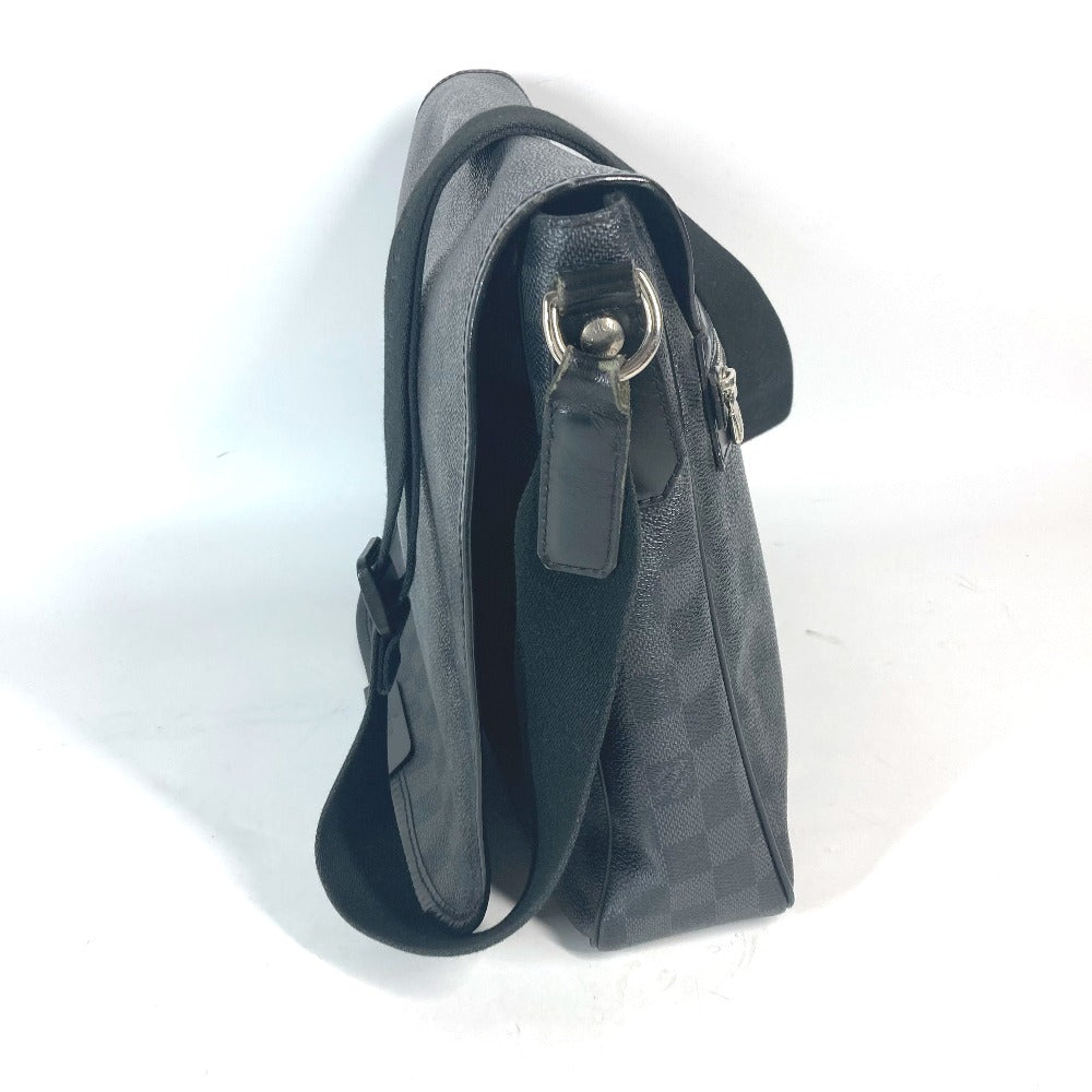 LOUIS VUITTON N41272 ダミエグラフィット ディストリクスMM カバン フラップ メッセンジャーバッグ 斜め掛け ショルダーバッグ ダミエグラフィットキャンバス メンズ ブラック