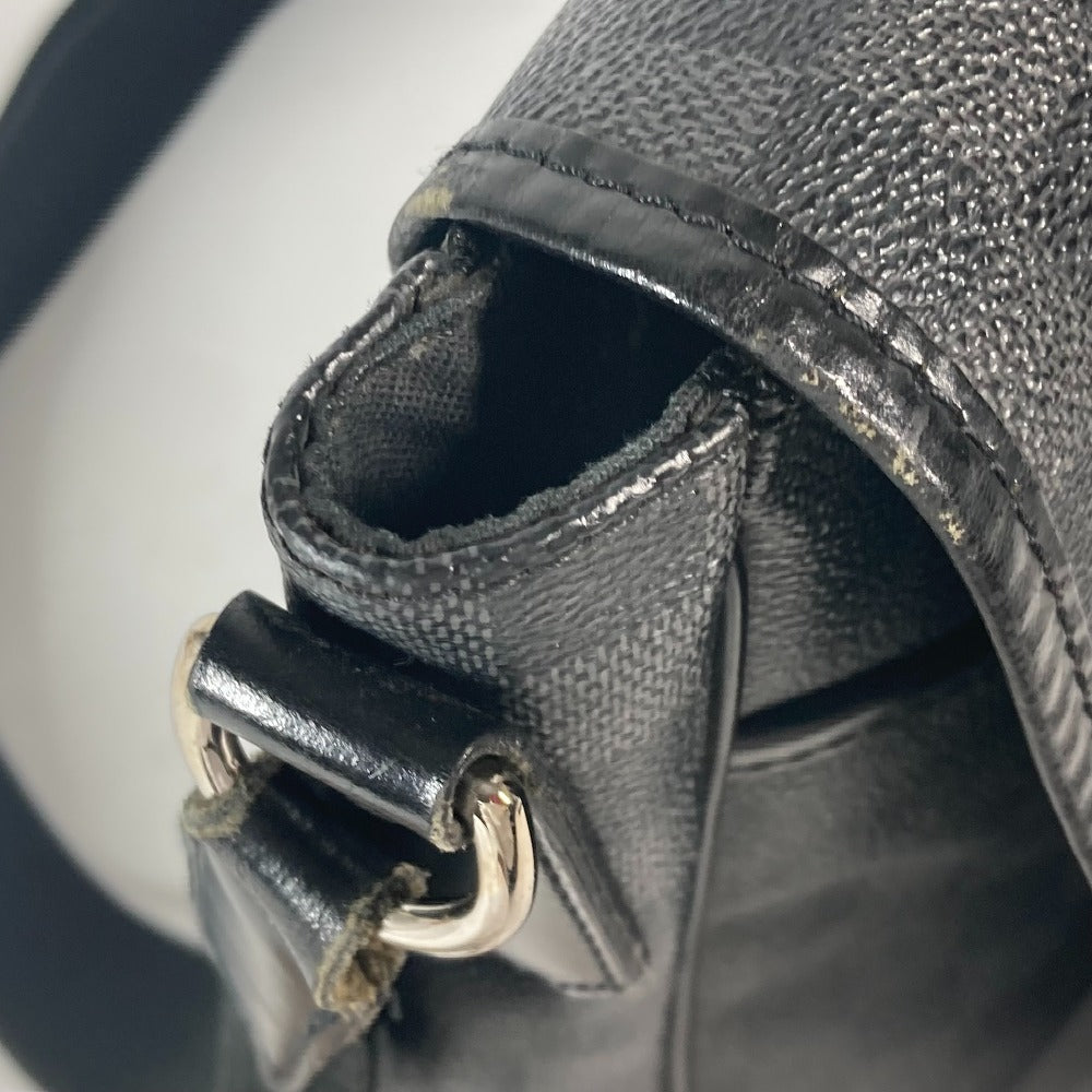 LOUIS VUITTON N41272 ダミエグラフィット ディストリクスMM カバン フラップ メッセンジャーバッグ 斜め掛け ショルダーバッグ ダミエグラフィットキャンバス メンズ ブラック