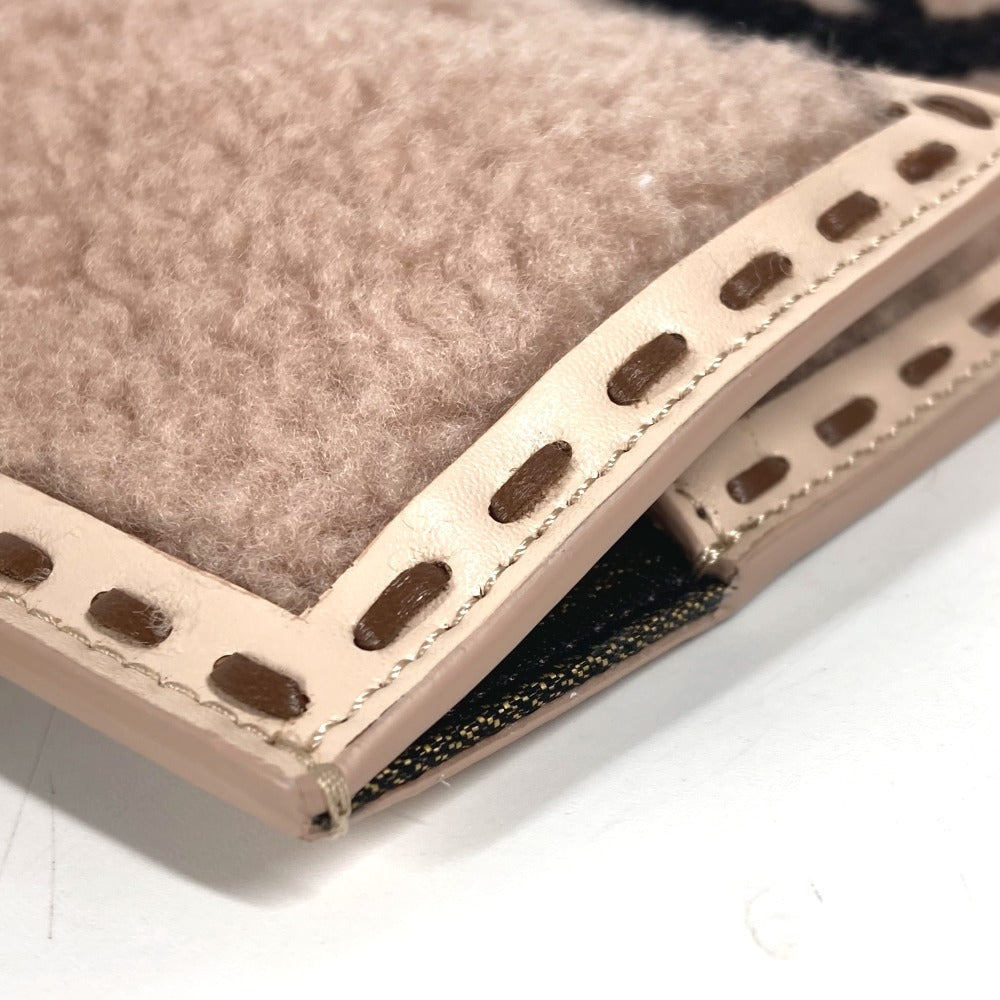 FENDI 7AS047 スマホケース フォンポーチ カバン FF ロゴ ファー チャーム ポーチ ファー レディース ベージュ