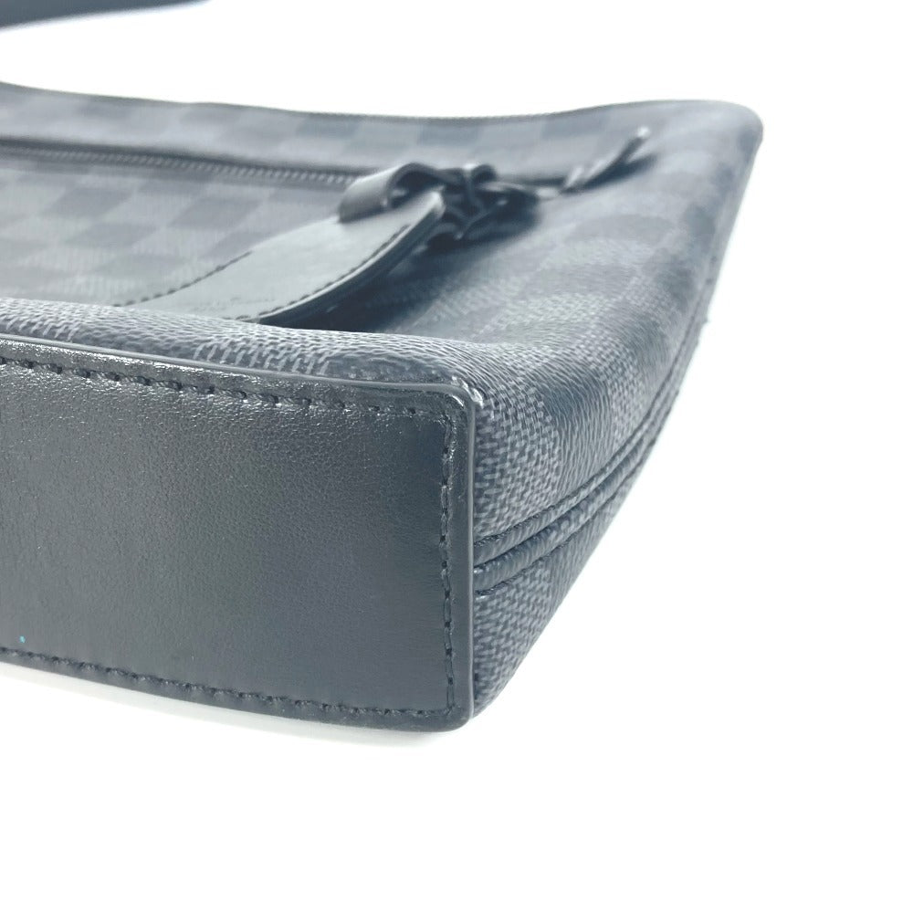 LOUIS VUITTON N40505 ダミエグラフィット テイクオフ・ポーチ ポーチ カバン セカンドバッグ ストラップ付 クラッチバッグ ダミエグラフィットキャンバス ユニセックス ブラック