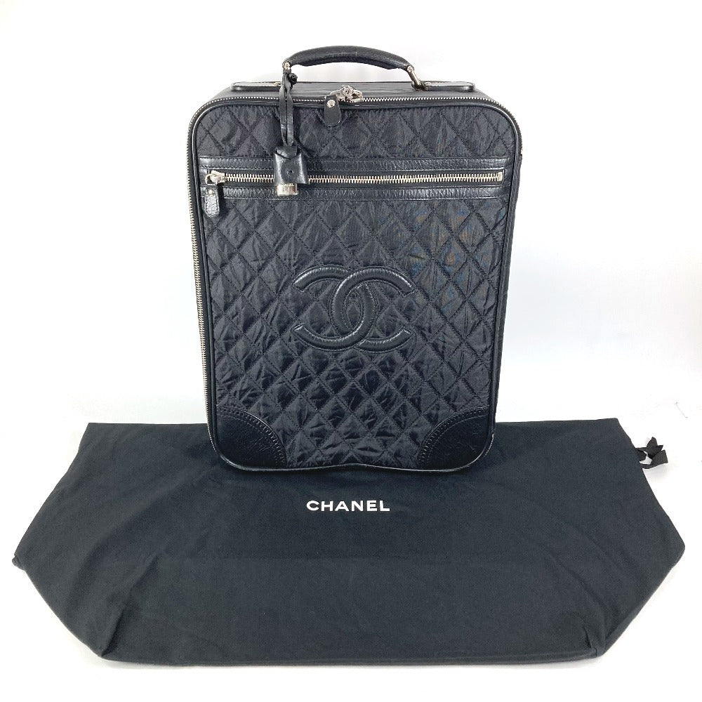 CHANEL A33107 パリ ニューヨークライン マトラッセ キルティング CC ロゴ ココマーク スーツケース 2輪 旅行バッグ キャリーバッグ レザー/ナイロン ユニセックス ブラック