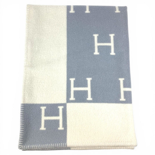 HERMES アヴァロン プレード ロゴ 雑貨 毛布 インテリア ひざ掛け プレード ブランケット ウール/カシミヤ ユニセックス ブルー系