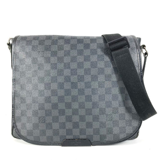 LOUIS VUITTON N58029 ダミエグラフィット ダニエルMM ダニエル MM カバン メッセンジャーバッグ フラップ ショルダーバッグ ダミエグラフィットキャンバス ユニセックス ブラック