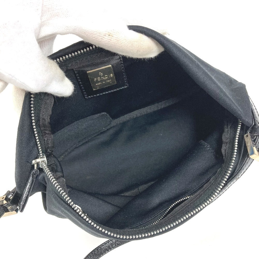FENDI FFロゴ カバン 肩掛け ショルダーバッグ ジャージ ユニセックス ブラック