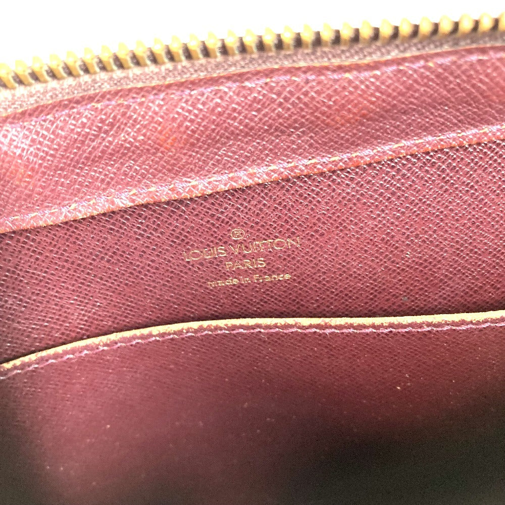 LOUIS VUITTON M30186 กระเป๋าคลัทช์คาดไหล่รุ่นไทก้า ไบคาล กระเป๋าถือรุ่นไทก้า หนังไทก้า สำหรับทุกเพศ สีอะกาจู ม่วง