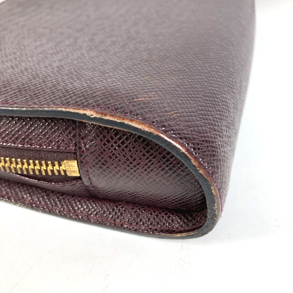 LOUIS VUITTON M30186 กระเป๋าคลัทช์คาดไหล่รุ่นไทก้า ไบคาล กระเป๋าถือรุ่นไทก้า หนังไทก้า สำหรับทุกเพศ สีอะกาจู ม่วง