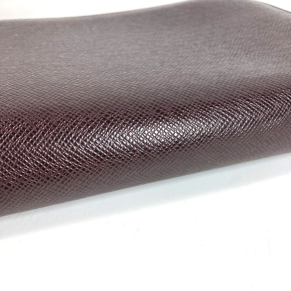 LOUIS VUITTON M30186 กระเป๋าคลัทช์คาดไหล่รุ่นไทก้า ไบคาล กระเป๋าถือรุ่นไทก้า หนังไทก้า สำหรับทุกเพศ สีอะกาจู ม่วง