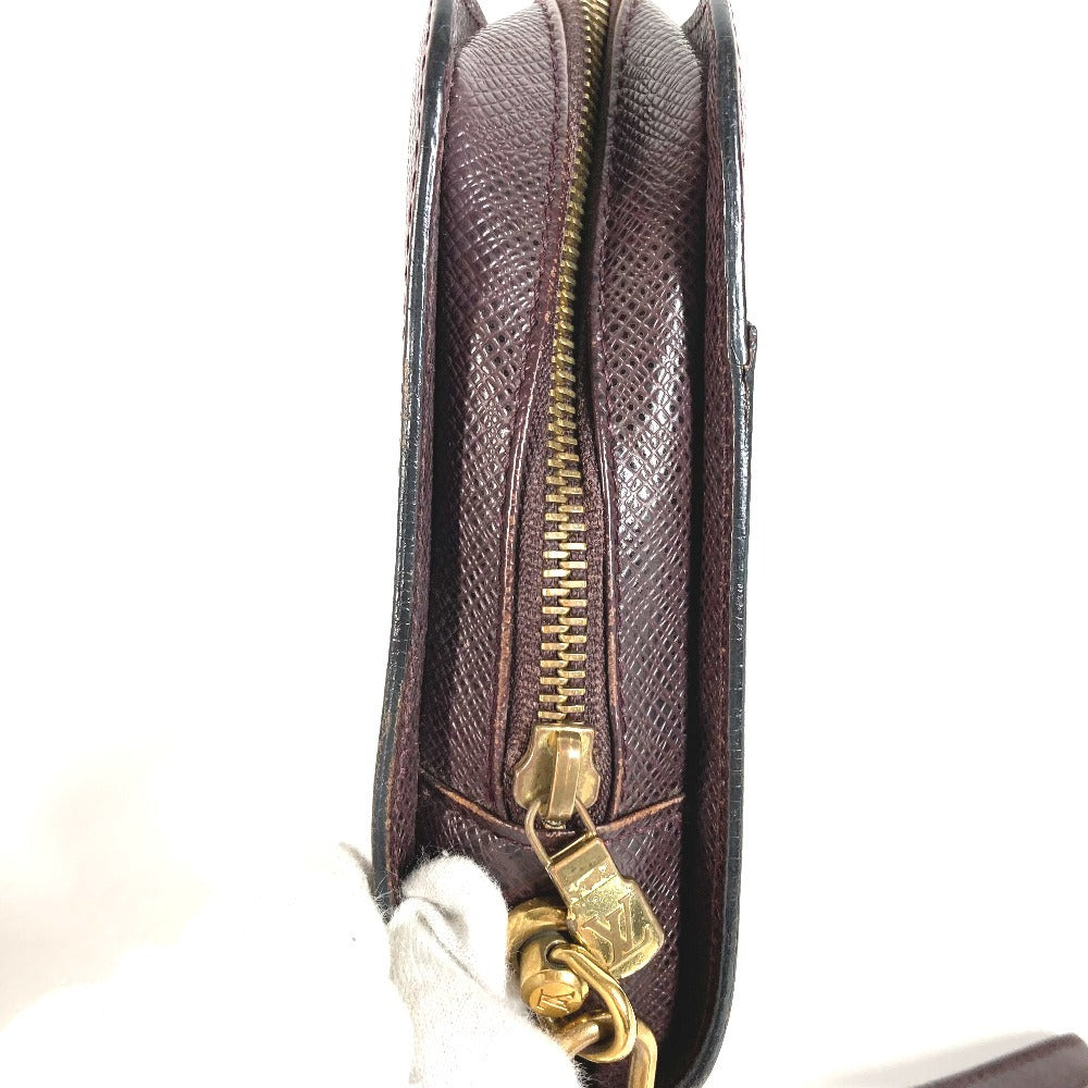 LOUIS VUITTON M30186 กระเป๋าคลัทช์คาดไหล่รุ่นไทก้า ไบคาล กระเป๋าถือรุ่นไทก้า หนังไทก้า สำหรับทุกเพศ สีอะกาจู ม่วง