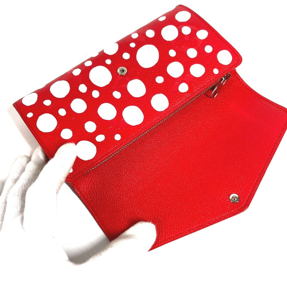 LOUIS VUITTON M81909 Monogram LV x YK Yayoi Kusama Portefeuille Sarah NM Kusama Yayoi Dots ลายจุด กระเป๋าสตางค์แบบพับสองทบมีฝาพับ หนังแท้ ยูนิเซ็กส์ สีแดง