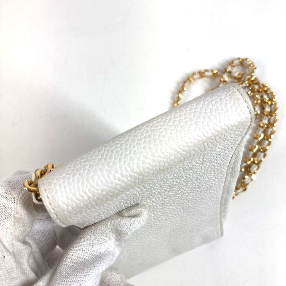 CHANEL วินเทจ CC โคโค่มาร์ค โลโก้ โซ่ สะพายข้าง กระเป๋าครอสบอดี้ มีฝาปิด ใส่โทรศัพท์ได้ กระเป๋าสะพายหนังคาเวียร์ ยูนิเซ็กส์ สีขาว