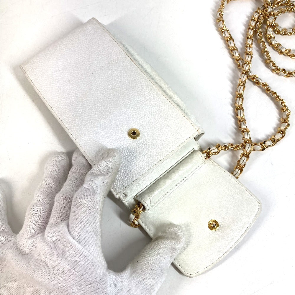 CHANEL วินเทจ CC โคโค่มาร์ค โลโก้ โซ่ สะพายข้าง กระเป๋าครอสบอดี้ มีฝาปิด ใส่โทรศัพท์ได้ กระเป๋าสะพายหนังคาเวียร์ ยูนิเซ็กส์ สีขาว