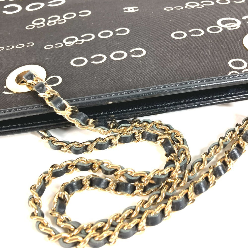 CHANEL วินเทจ CC โคโค่มาร์ค โลโก้ กระเป๋าถือทรงแฟลต กระเป๋าสะพายโซ่ กระเป๋าสะพายไหล่ กระเป๋าโท้ท โซ่คู่ กระเป๋าสะพายหนัง/แคนวาส ยูนิเซ็กส์ สีดำ