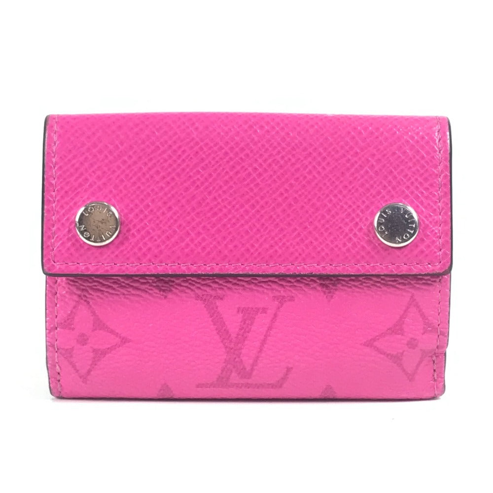 LOUIS VUITTON M30773 Taiga Rama Discovery Compact Wallet, a tri-fold wallet in Taiga leather, unisex, pink.