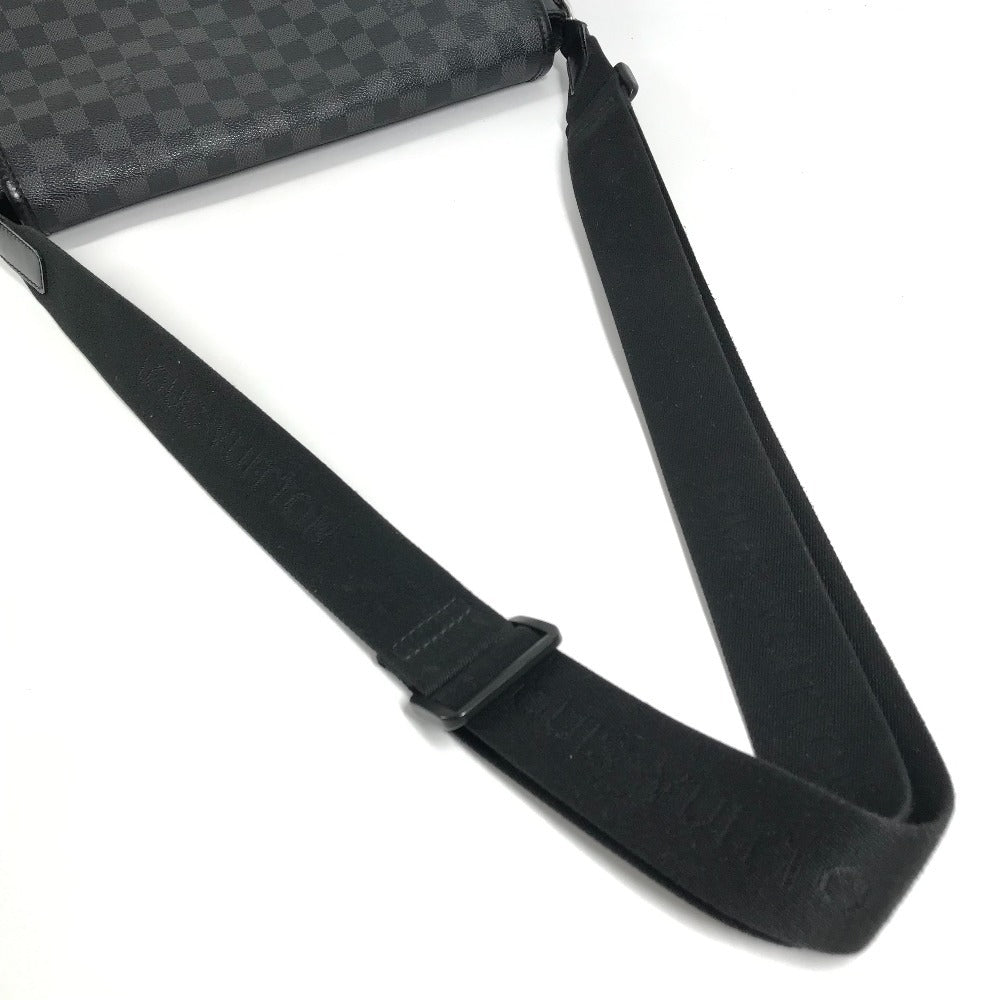LOUIS VUITTON N58033 Damier Graphite Daniel GM Crossbody Messenger Bag, Damier Graphite Canvas, Unisex, Black