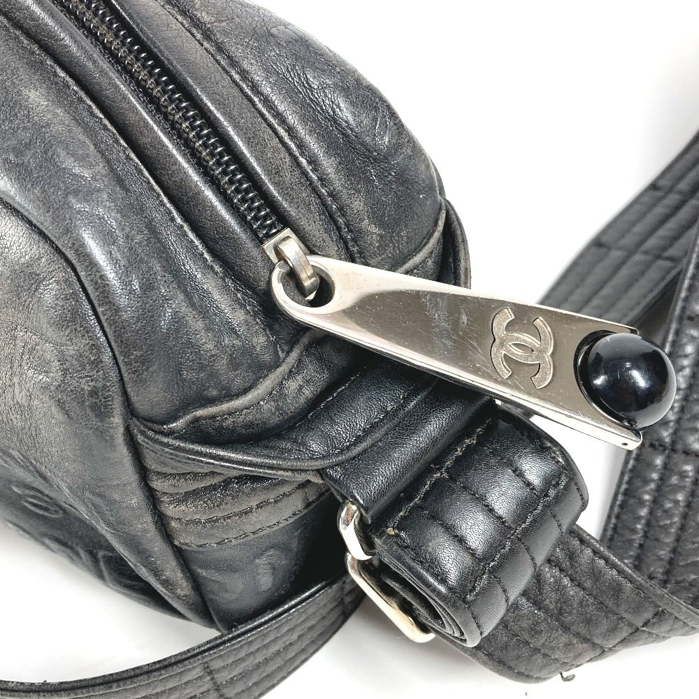 CHANEL ロゴ CC ココマーク 総柄 カバン 斜め掛け ポシェット ショルダーバッグ レザー ユニセックス ブラック