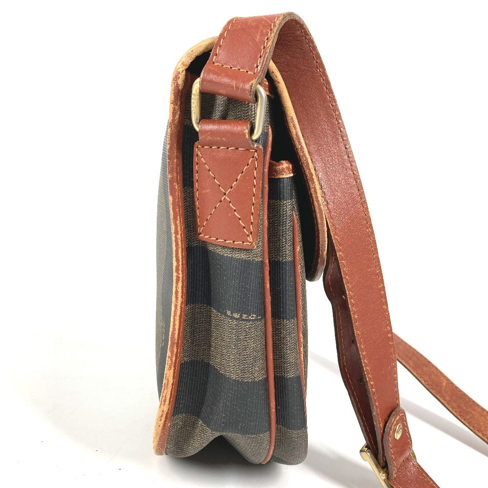 FENDI ヴィンテージ ペカン ロゴ カバン 斜め掛け ポシェット フラップ ショルダーバッグ PVC/レザー ユニセックス カーキ