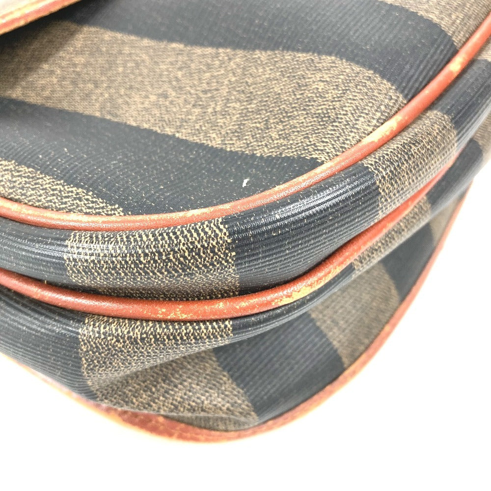 FENDI ヴィンテージ ペカン ロゴ カバン 斜め掛け ポシェット フラップ ショルダーバッグ PVC/レザー ユニセックス カーキ
