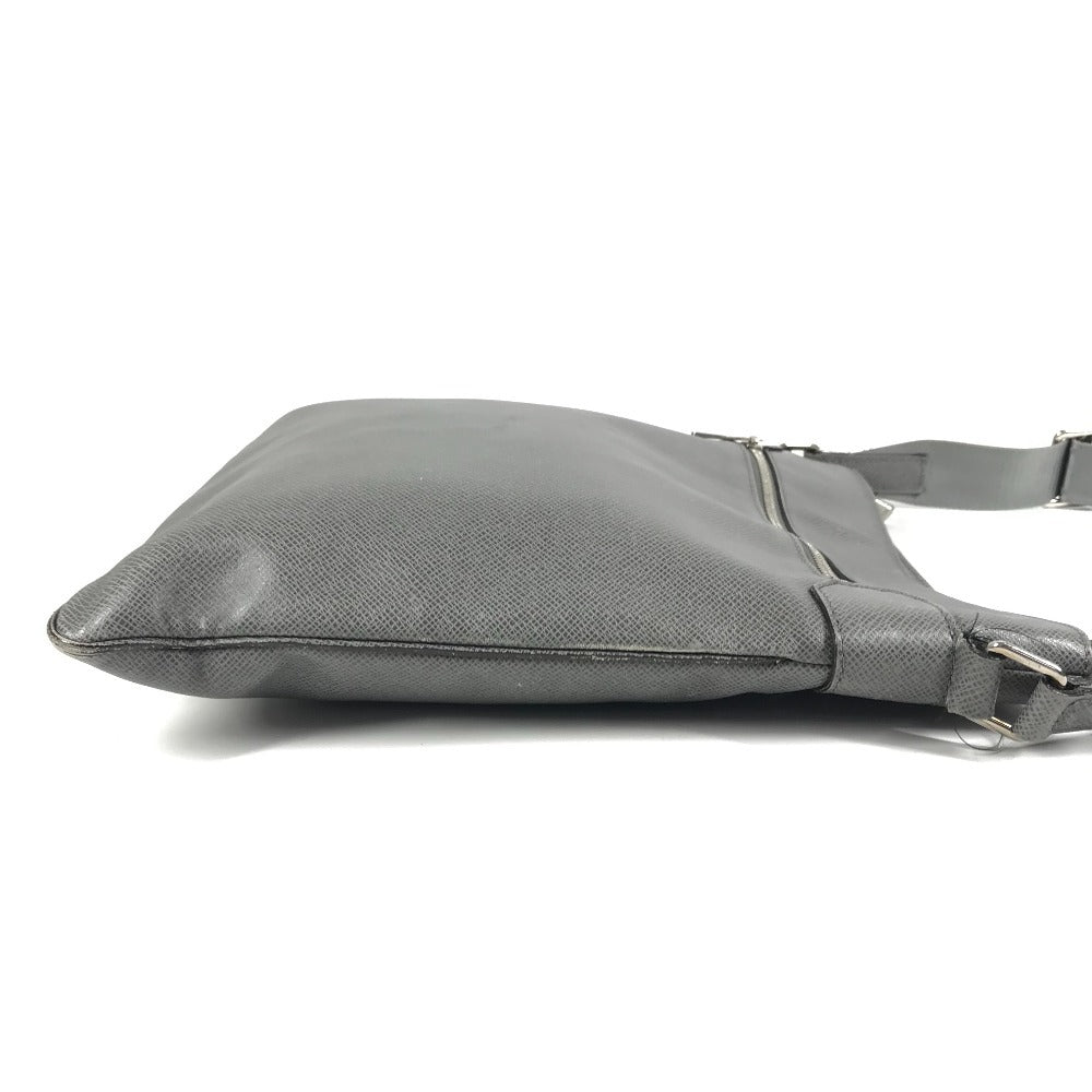 LOUIS VUITTON M32630 タイガ サシャ カバン 斜め掛け ポシェット ショルダーバッグ タイガレザー メンズ グラシエ グレー