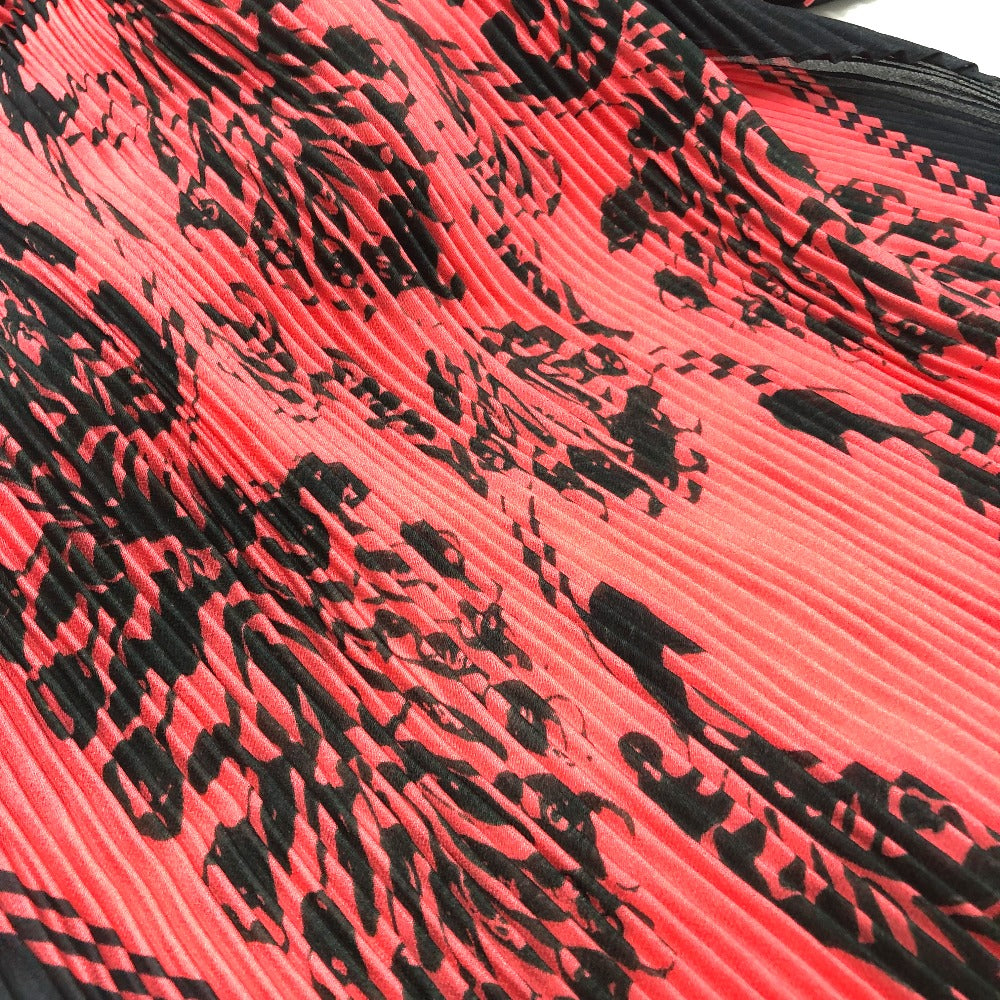 LOUIS VUITTON MP2279 Floral Stamp Giant Pleated Silk Scarf, Black