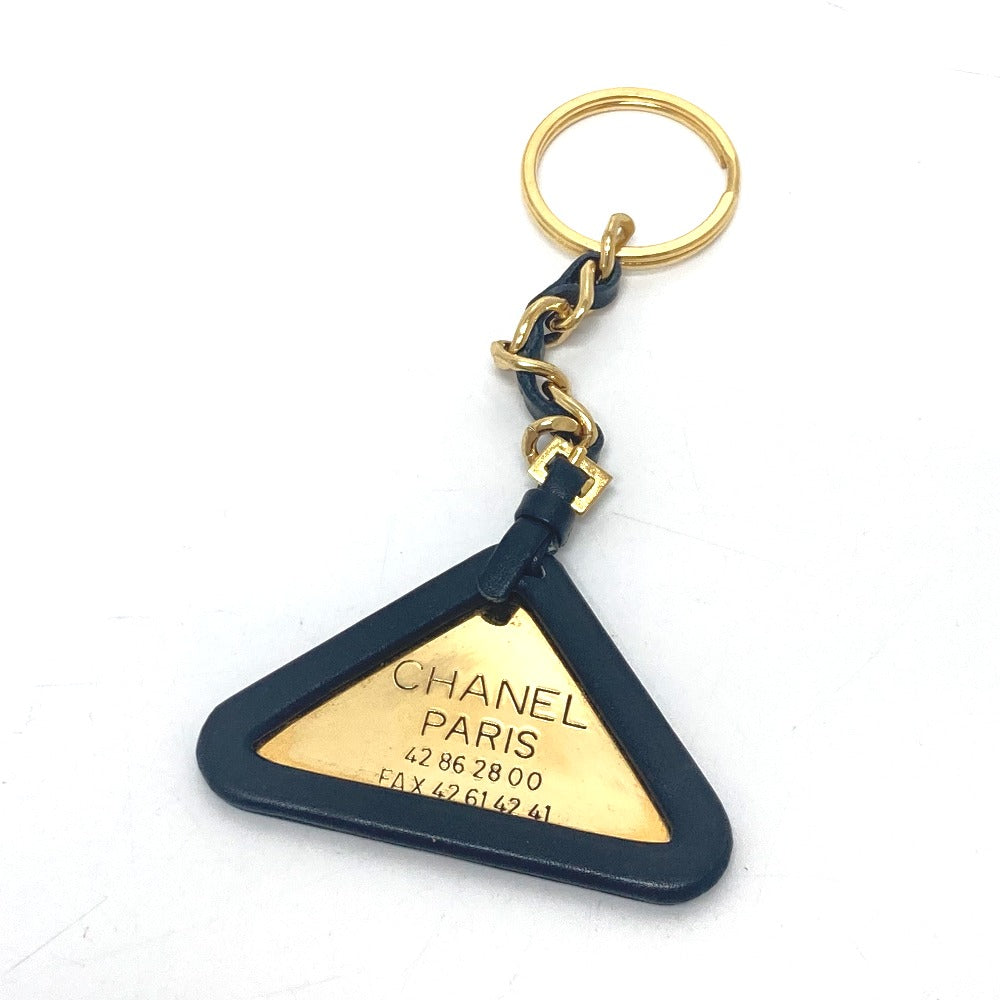 CHANEL 94Ｐ 三角プレート チャーム キーリング アクセサリー 小物 キーリング メタル レディース ゴールド金具 - brandshop-reference