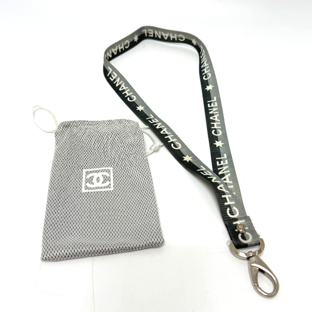 CHANEL 01P ロゴ ネックストラップ ネックホルダー 雑貨 小物 首掛け ネックレス キャンバス レディース グレー