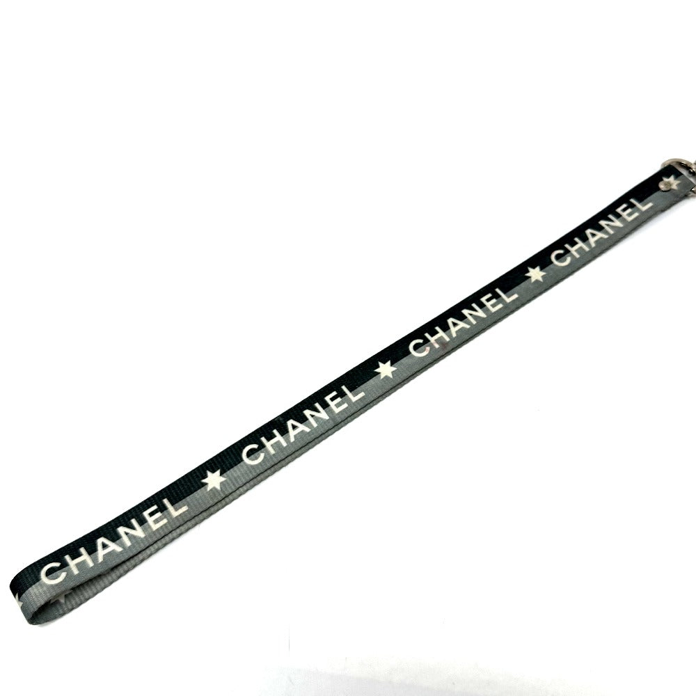 CHANEL 01P ロゴ ネックストラップ ネックホルダー 雑貨 小物 首掛け ネックレス キャンバス レディース グレー
