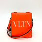 VALENTINO VLTN ロゴ ネックストラップ ウォレット ウォレット 折りたたみ財布 2つ折り財布 レザー レディース オレンジ