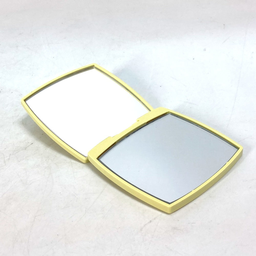 CHANEL 138065 CC Coco Mark Miroir Double Faceted Compact with Double Mirror, Plastic, Women's, Ovny, 129, Yellow